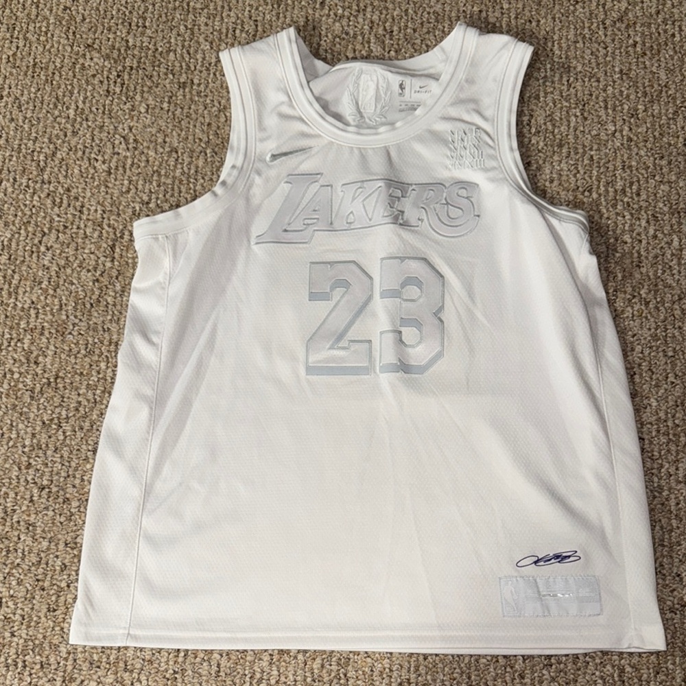 White Lakers LeBron James Basketball Jersey